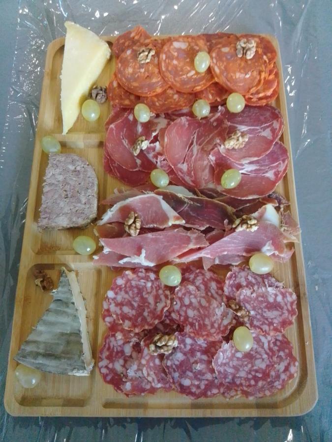Vic-le-Comte Pigeonnier酒店 外观 照片